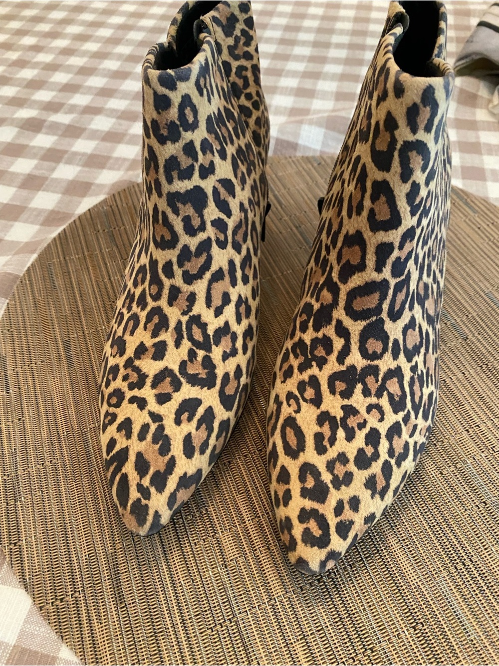 Women’s Clarks Leopard Print Pointed Toe Women's Ankle Boots - Tan/Black size 7